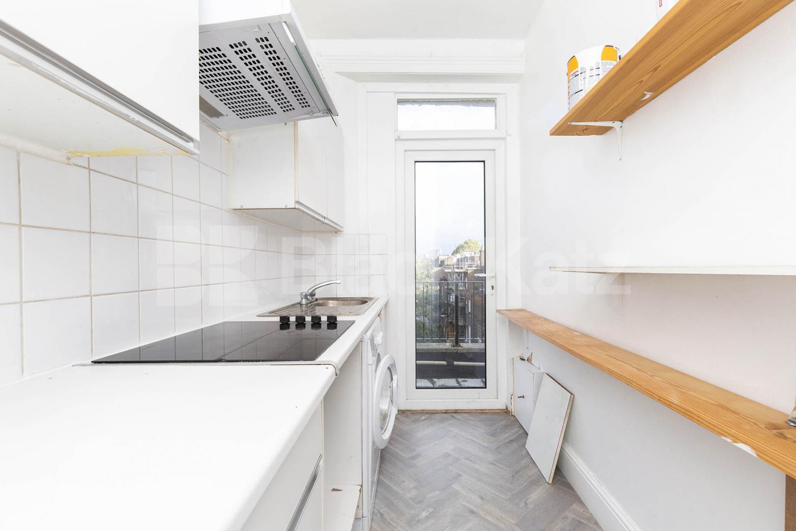 Two double bedrooms spacious lounge located within minutes from Ladbroke Grove Ladbroke Grove, Ladbroke Grove 